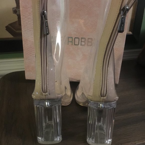 NEW IN BOX Cape Robbin Lucite Clear Boots - Picture 2 of 4
